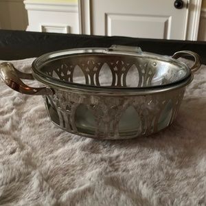 VINTAGE Pyrex and Server 1940s. 2 qt Price firm